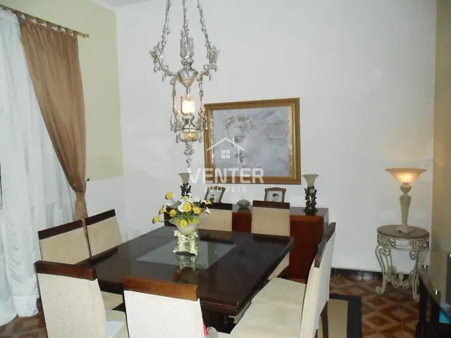 Casa com 1000m² 4 quartos e 5 banheiros, à venda, no bairro Independência em Taubaté