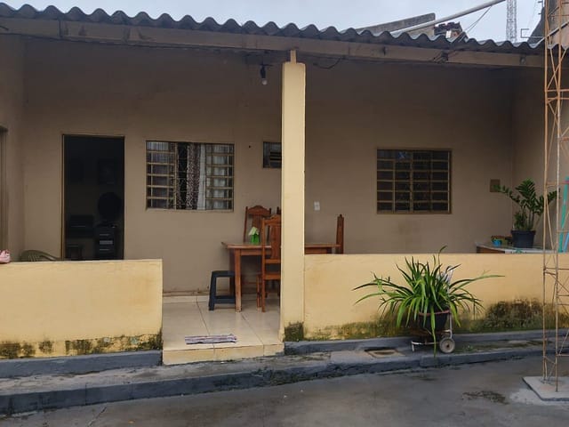 Casa 3 quartos e 2 banheiros, à venda, no bairro Cidade Vera Cruz ll em Aparecida de Goiânia
