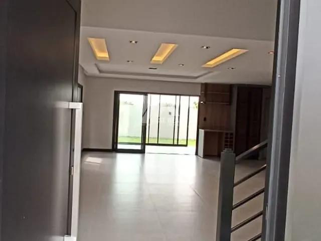 Casa com 251m² 3 quartos e 5 banheiros, à venda, no bairro Jardim Carvalho em Ponta Grossa