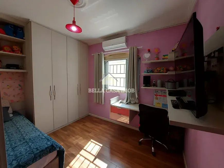 Casa à venda com 3 quartos, 310m² - Foto 8