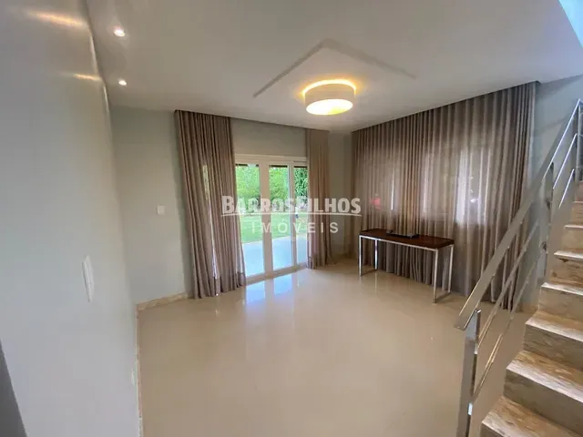 Casa com 281m² 4 quartos e 5 banheiros, à venda, no bairro Zona de Expansão em Aracaju
