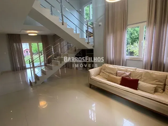 Casa com 281m² 4 quartos e 5 banheiros, à venda, no bairro Zona de Expansão em Aracaju