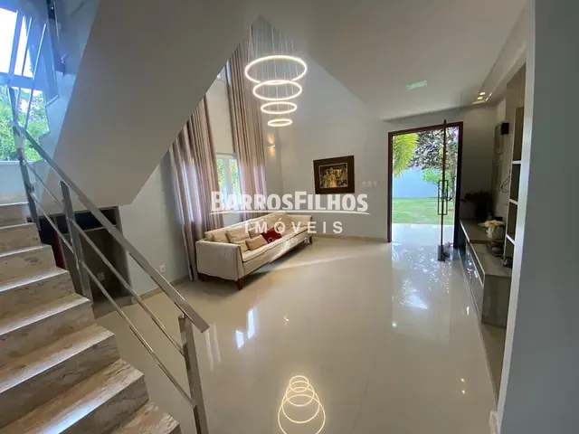 Casa com 281m² 4 quartos e 5 banheiros, à venda, no bairro Zona de Expansão em Aracaju