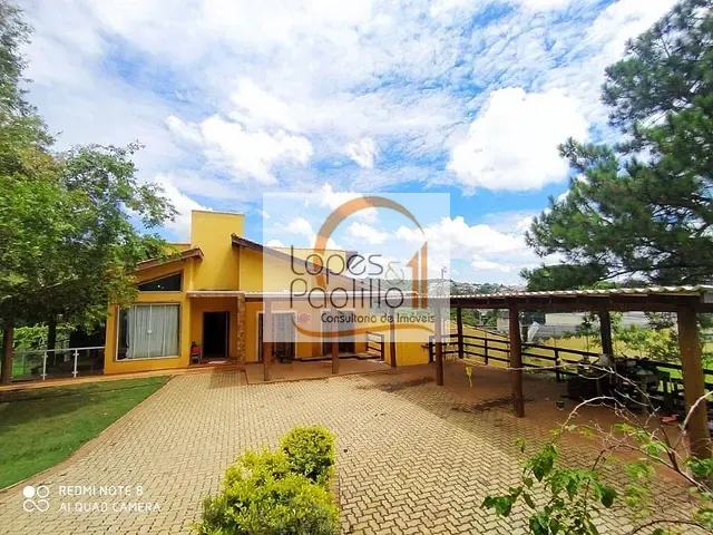 Casa com 1250m² 4 quartos e 4 banheiros, à venda, no bairro Loteamento Jardim Solares em Atibaia