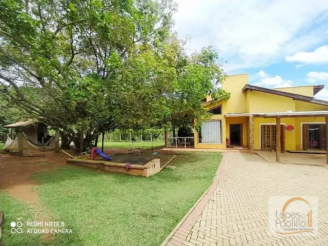Casa com 1250m² 4 quartos e 4 banheiros, à venda, no bairro Loteamento Jardim Solares em Atibaia