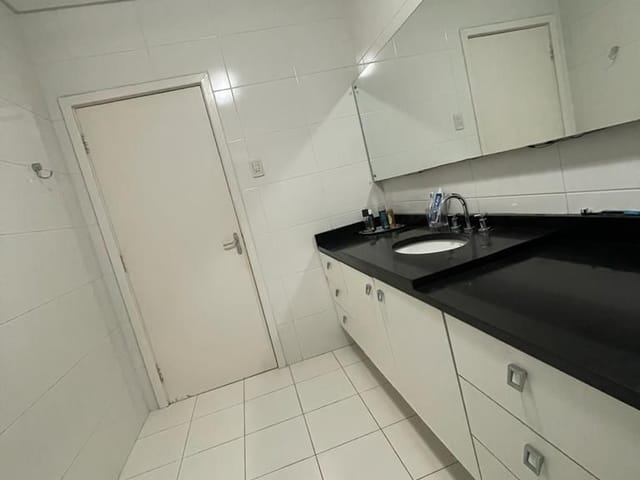 Casa com 1037m² 3 quartos e 4 banheiros, à venda ou para alugar, no bairro Estrela em Ponta Grossa