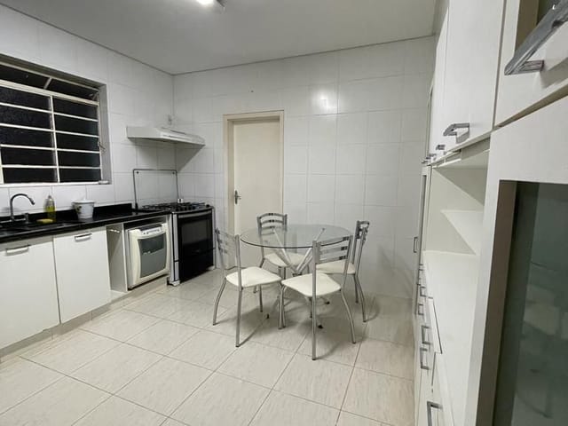 Casa com 1037m² 3 quartos e 4 banheiros, à venda ou para alugar, no bairro Estrela em Ponta Grossa