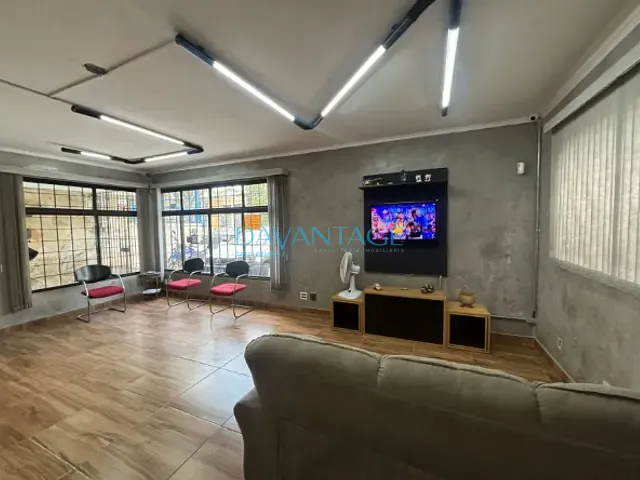 Casa com 290m², para alugar, no bairro Lapa em São Paulo