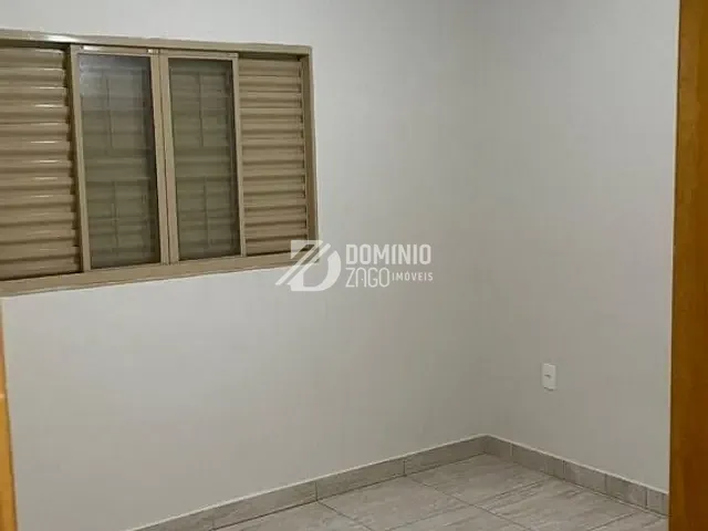Casa com 250m² 2 quartos e 1 banheiro, à venda, no bairro Conjunto Margarida Rosa de Azevedo em Uberaba