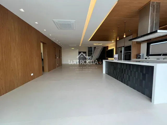 Casa com 480m² 4 quartos e 6 banheiros, à venda, no bairro Sítio do Morro em Santana de Parnaíba