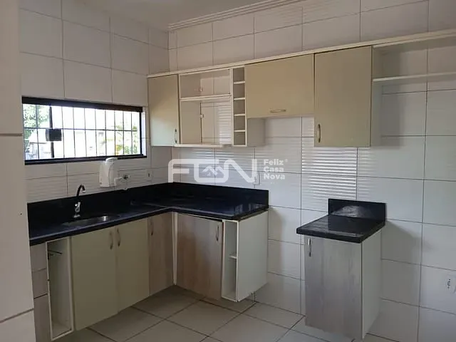Casa com 110m² 3 quartos e 1 banheiro, para alugar, no bairro Camaçari de Dentro em Camaçari