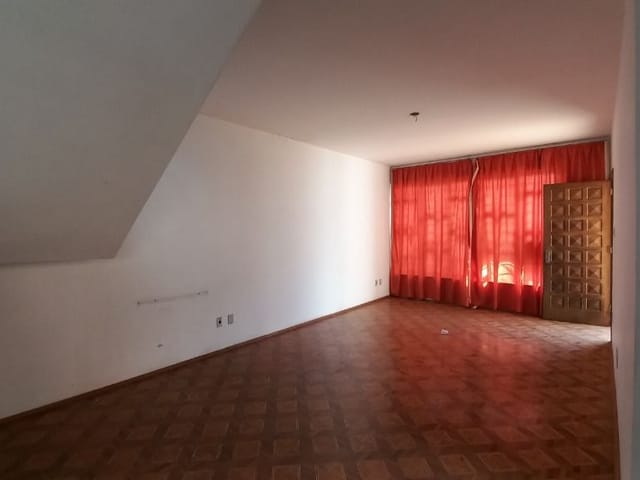 Casa com 270m² 4 quartos e 4 banheiros, à venda, no bairro Centro em Tatuí