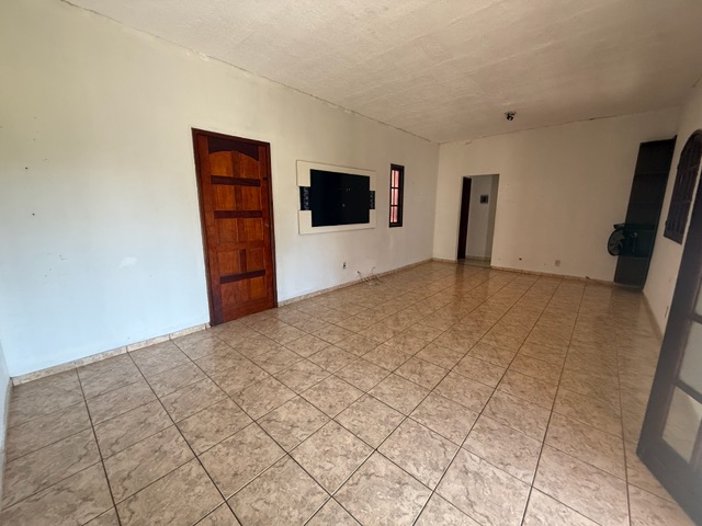 Casa 3 quartos e 2 banheiros, para alugar, no bairro Barroco (Itaipuaçu) em Maricá