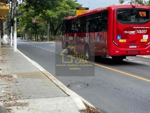 Casa com 295m² 5 quartos e 2 banheiros, à venda, no bairro Gragoatá em Niterói