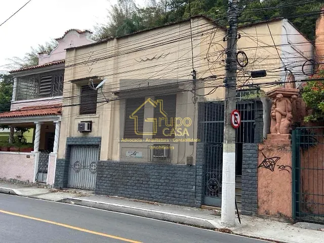 Casa com 295m² 5 quartos e 2 banheiros, à venda, no bairro Gragoatá em Niterói