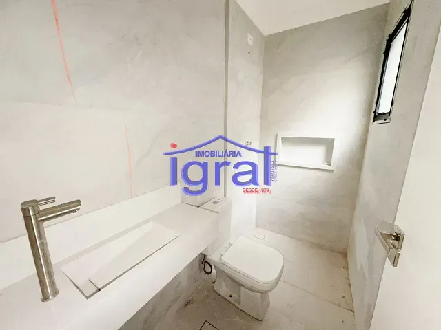 Sobrado com 160m² 3 quartos e 4 banheiros, à venda, no bairro Cidade Vargas em São Paulo