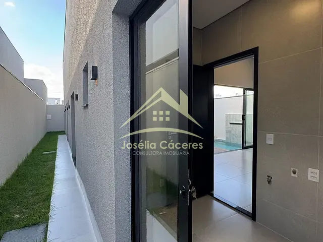 Casa com 250m² 3 quartos e 4 banheiros, à venda, no bairro Jardim Imperial em Cuiabá