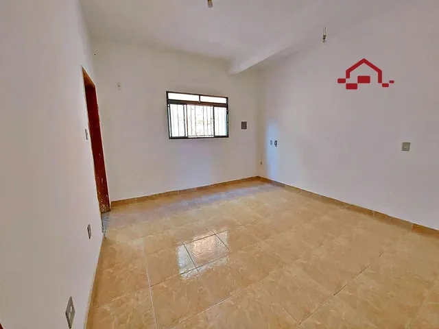 Casa 4 quartos e 2 banheiros, à venda, no bairro Jardim Alvorada (Justinópolis) em Ribeirão das Neves