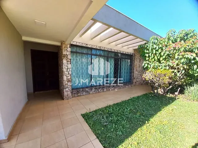 Casa com 1080m² 3 quartos e 5 banheiros, à venda, no bairro Centro em Apucarana