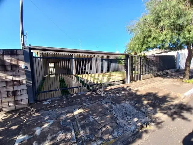 Casa com 1080m² 3 quartos e 5 banheiros, à venda, no bairro Centro em Apucarana