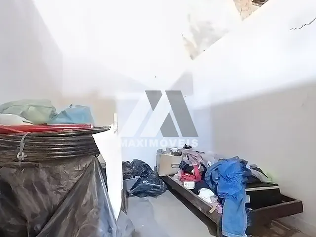 Casa com 120m² 3 quartos e 1 banheiro, à venda, no bairro Centro em Araçuaí