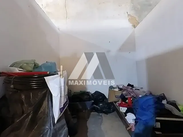 Casa com 120m² 3 quartos e 1 banheiro, à venda, no bairro Centro em Araçuaí