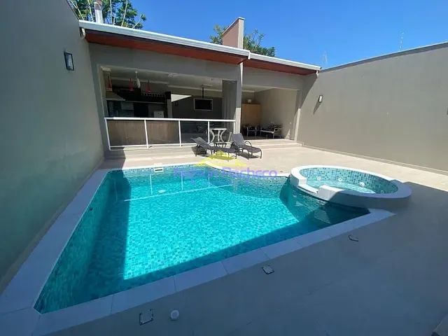 Casa com 690m² 3 quartos e 2 banheiros, à venda, no bairro Vila Cardoso em Capivari