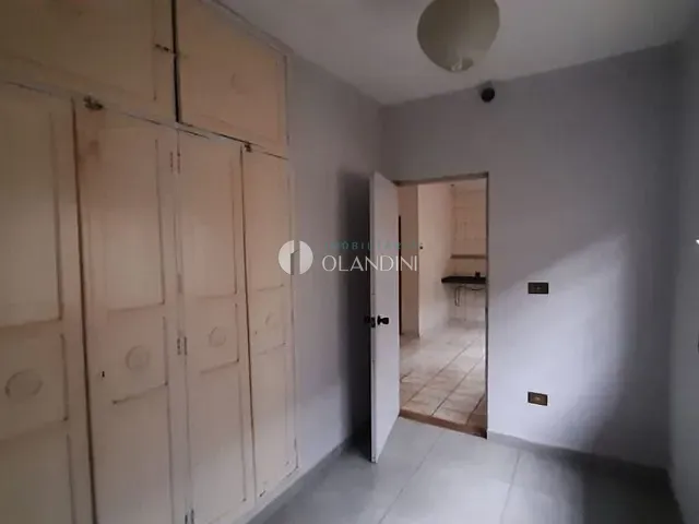 Casa com 500m² 3 quartos e 2 banheiros, para alugar, no bairro Centro em Artur Nogueira
