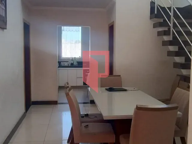 Casa com 354m² 3 quartos e 3 banheiros, à venda, no bairro Caiçaras em Belo Horizonte