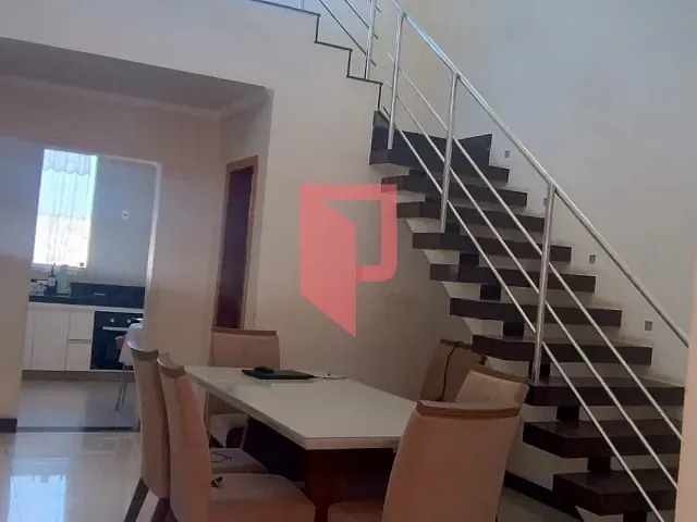 Casa com 354m² 3 quartos e 3 banheiros, à venda, no bairro Caiçaras em Belo Horizonte