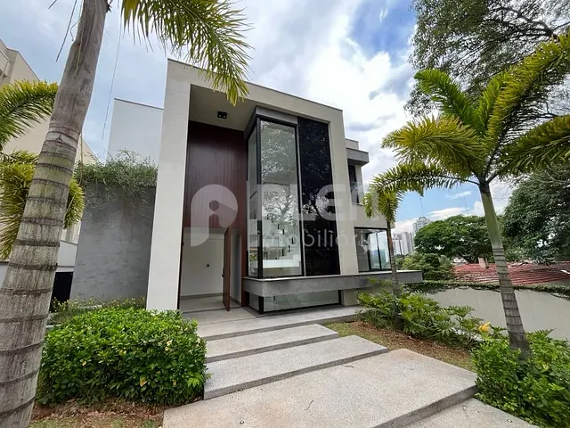 Casa com 744m² 4 quartos e 6 banheiros, à venda, no bairro Alphaville Residencial Um em Barueri
