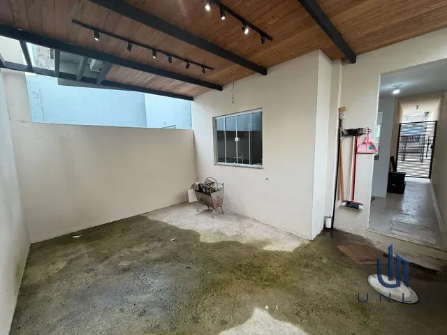 Casa 2 quartos e 2 banheiros, à venda, no bairro Fatima em Barra do Piraí