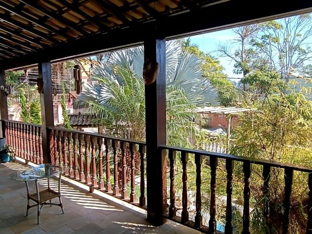 Casa 4 quartos e 3 banheiros, para alugar, no bairro Colinas em Rio das Ostras