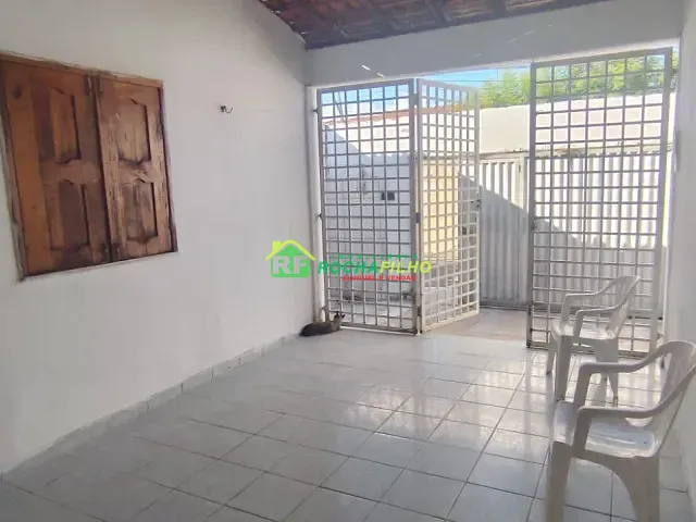Casa com 189m² 4 quartos e 2 banheiros, à venda, no bairro Mocambinho em Teresina
