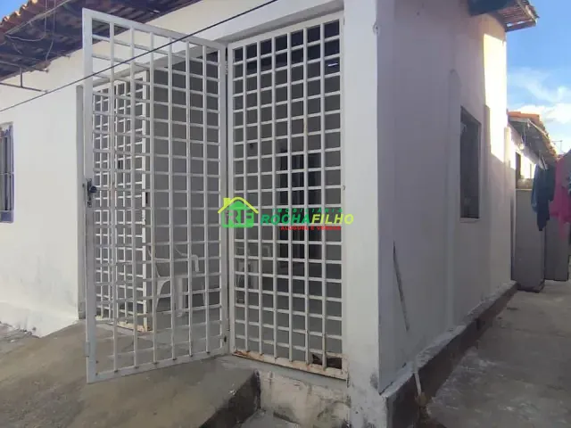 Casa com 189m² 4 quartos e 2 banheiros, à venda, no bairro Mocambinho em Teresina