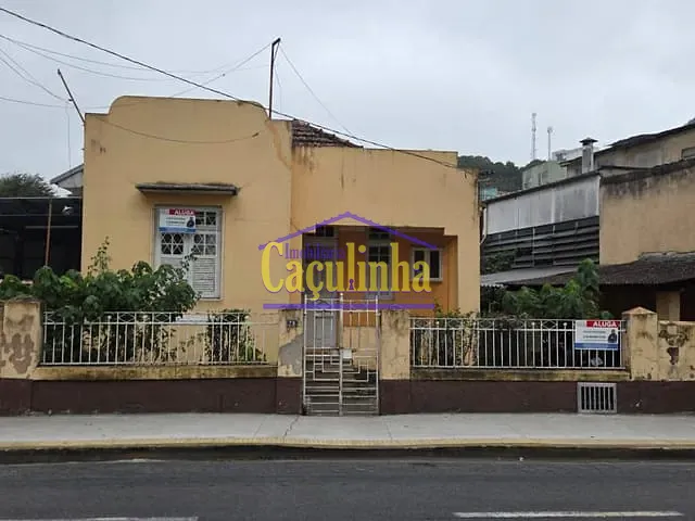 Casa com 114m², para alugar, no bairro Centro em Barra do Piraí