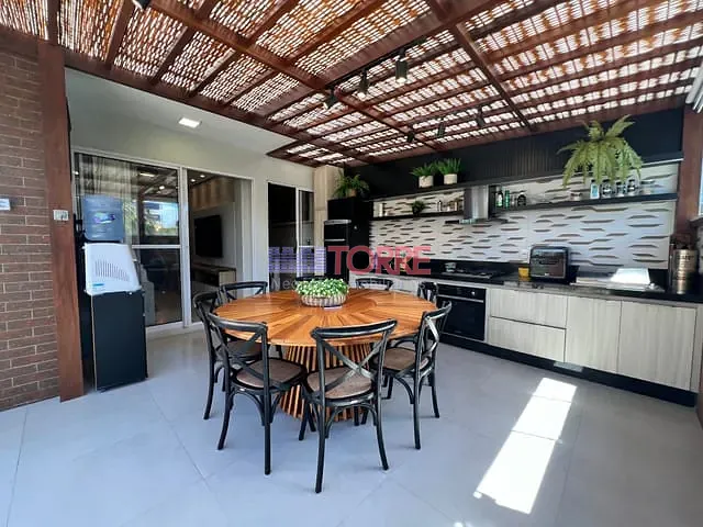 Casa 3 quartos e 2 banheiros, à venda, no bairro São Francisco em Ilhéus