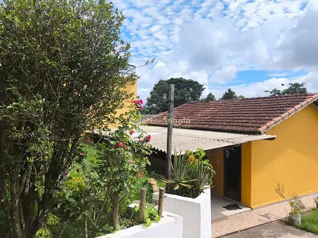 Casa 3 quartos e 3 banheiros, à venda, no bairro Jardim Maracanã em Atibaia