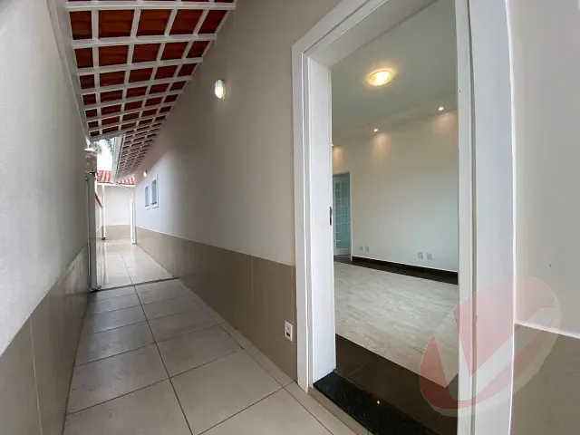 Casa com 250m² 3 quartos e 2 banheiros, à venda, no bairro Real em Praia Grande