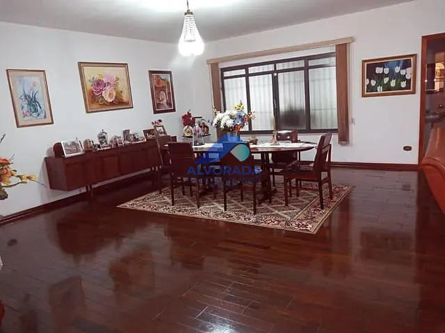 Casa com 800m², à venda, no bairro Jardim Apolo em São José dos Campos