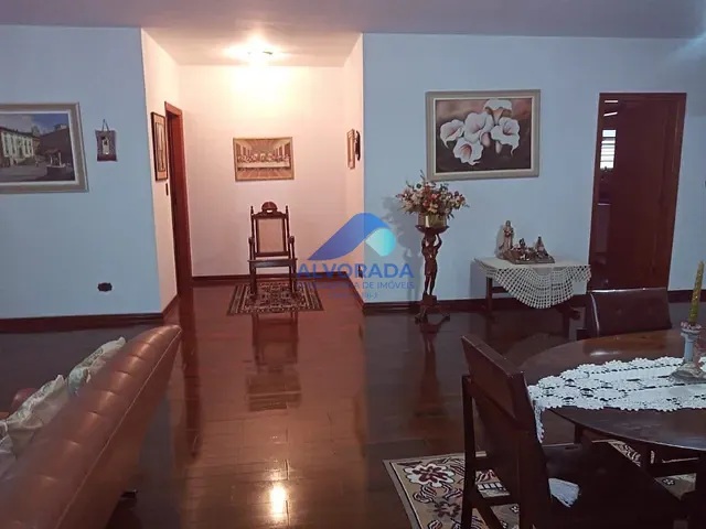 Casa com 800m², à venda, no bairro Jardim Apolo em São José dos Campos