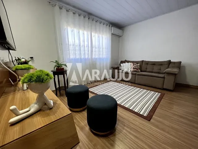 Casa com 252m² 1 quarto e 1 banheiro, à venda, no bairro Barra do Rio em Itajaí