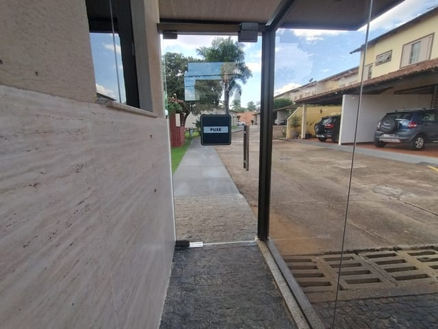 Casa 4 quartos e 3 banheiros, à venda, no bairro Jardim América em Goiânia