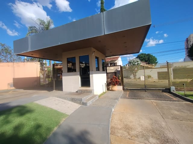 Casa 4 quartos e 3 banheiros, à venda, no bairro Jardim América em Goiânia