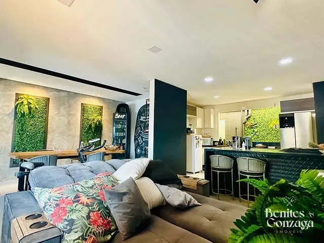 Casa com 322m² 3 quartos e 2 banheiros, à venda, no bairro Jardim São Silvestre em Maringá