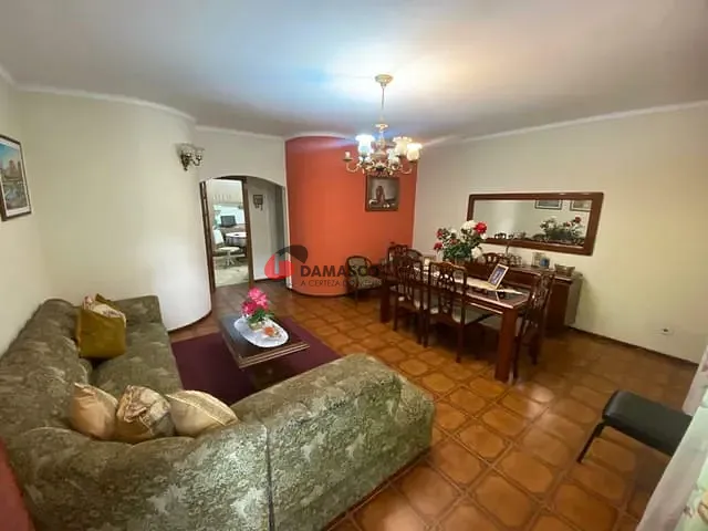 Casa com 258m² 2 quartos e 1 banheiro, à venda, no bairro Campestre em Santo André