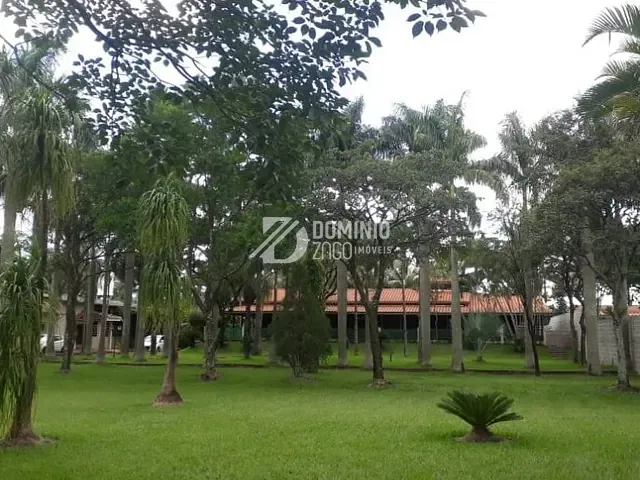 Casa com 3188m² 7 quartos e 4 banheiros, à venda, no bairro Jockey Park em Uberaba