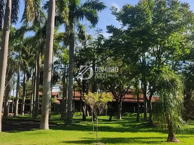Casa com 3188m² 7 quartos e 4 banheiros, à venda, no bairro Jockey Park em Uberaba