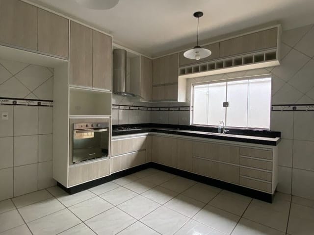 Casa com 150m² 3 quartos e 1 banheiro, à venda, no bairro Parque Nova Carioba em Americana