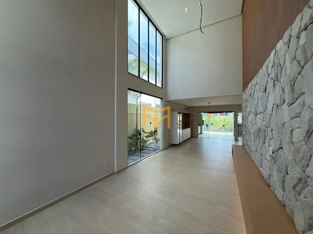Casa 4 quartos e 6 banheiros, à venda, no bairro Coqueiro em Belém